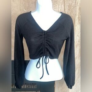 NWOT BLACK LONG SLEEVE CROP TOP